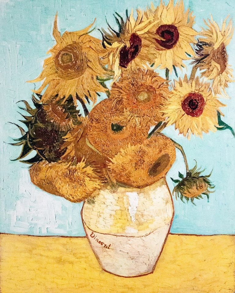 famous paintings of flowers        
        <figure class=