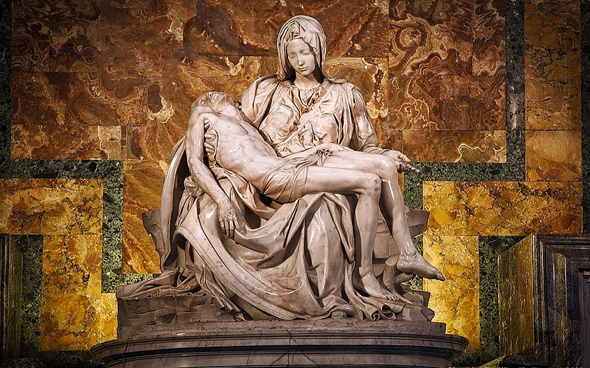 Pieta โดย Michelangelo ในกรุงโรม