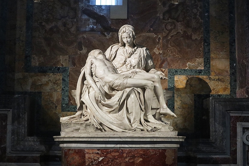 Pietà Statue
