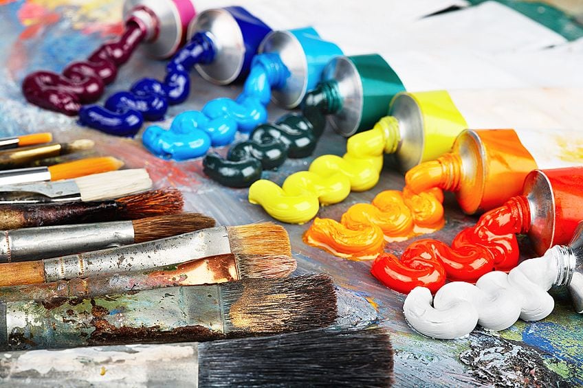 Acrylic vs. Oil Paints: Making the Right Choice for Your Art