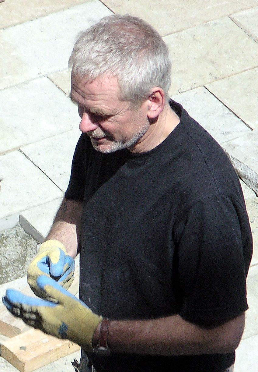 Andy Goldsworthy Biography