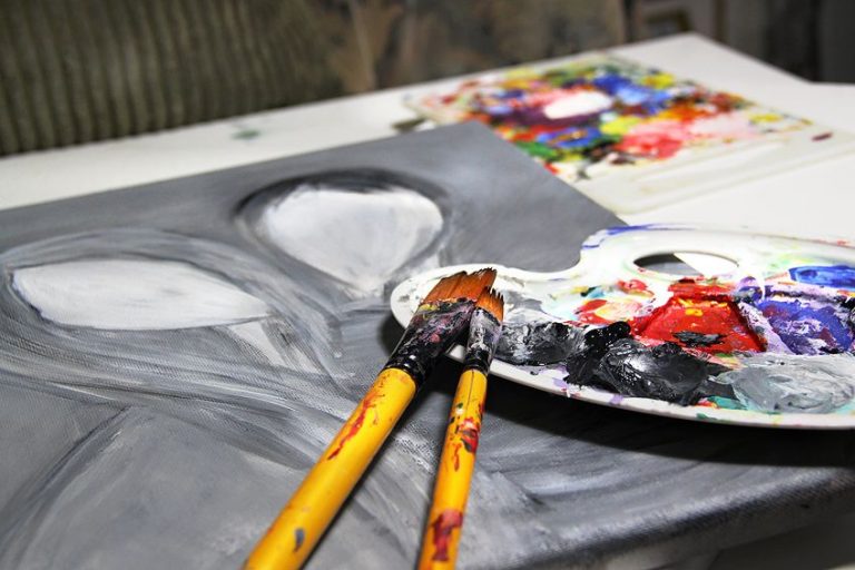 What Colors Make Gray? A Guide on How to Make Gray