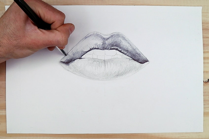 lips outline 18
