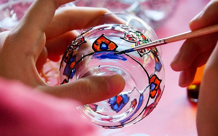 How to Paint Wine Glasses