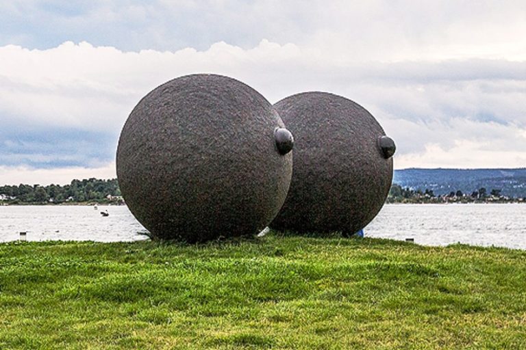 Louise Bourgeois – Petite Giant of 20th Century Art