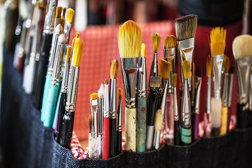 A Set Of Tools For The Artist, Marker Style. Hand Made Elements. A Set Of  Tools That Artists Use To Create Paintings, Namely An Easel, A Palette,  Paints, Brushes, As Well As