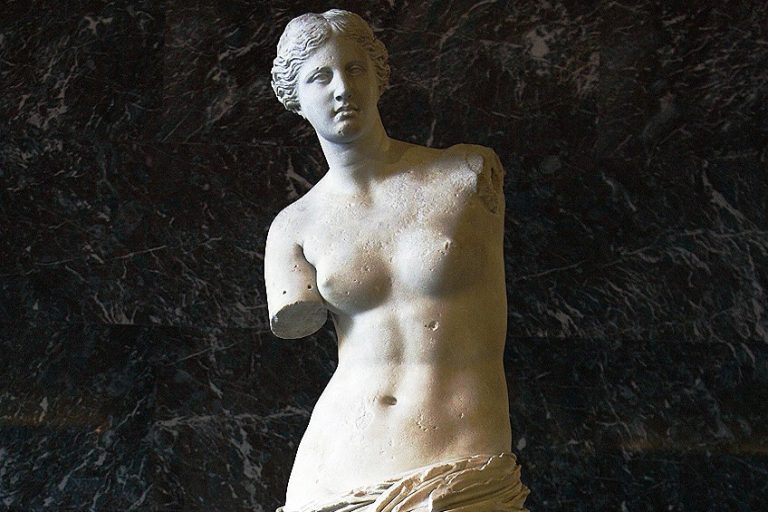 “Venus de Milo” Sculpture – Discover the Famous Statue Without Arms
