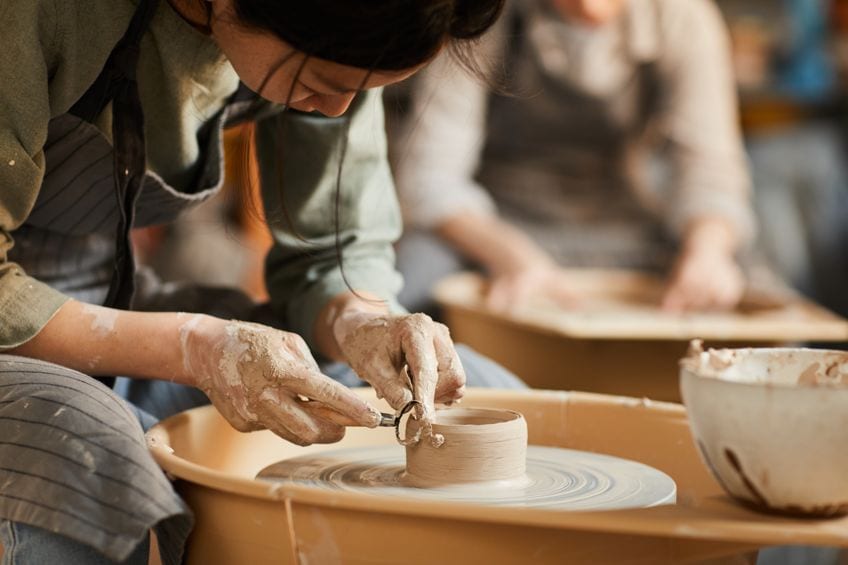 CERAMIC HEARTS MUG ON WHEEL TECHNIQUE