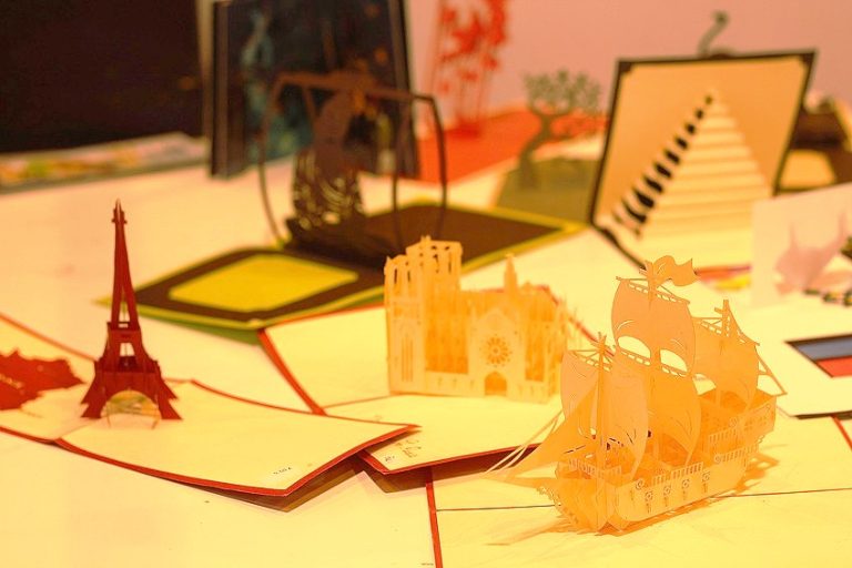 Kirigami Art – Discover the Delicate Art of Japanese Paper Crafts