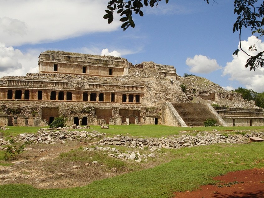 Ancient Maya Buildings