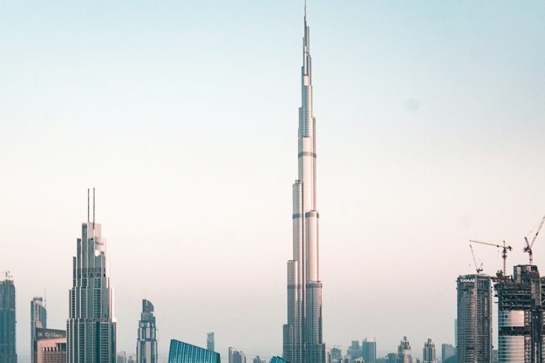 Burj Khalifa – Looking at the World’s Tallest Building in Dubai