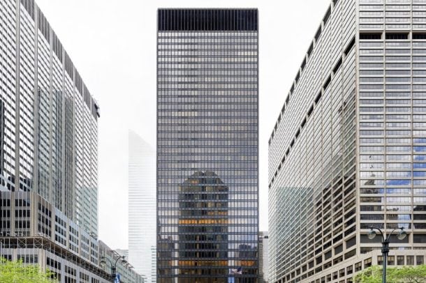 Segrem Building Seagram Building, New York - Mies van der Rohe's NY Skyscraper
