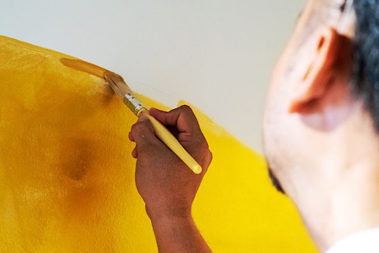 What Colors Go With Gold? - Top Color Combinations for Gold