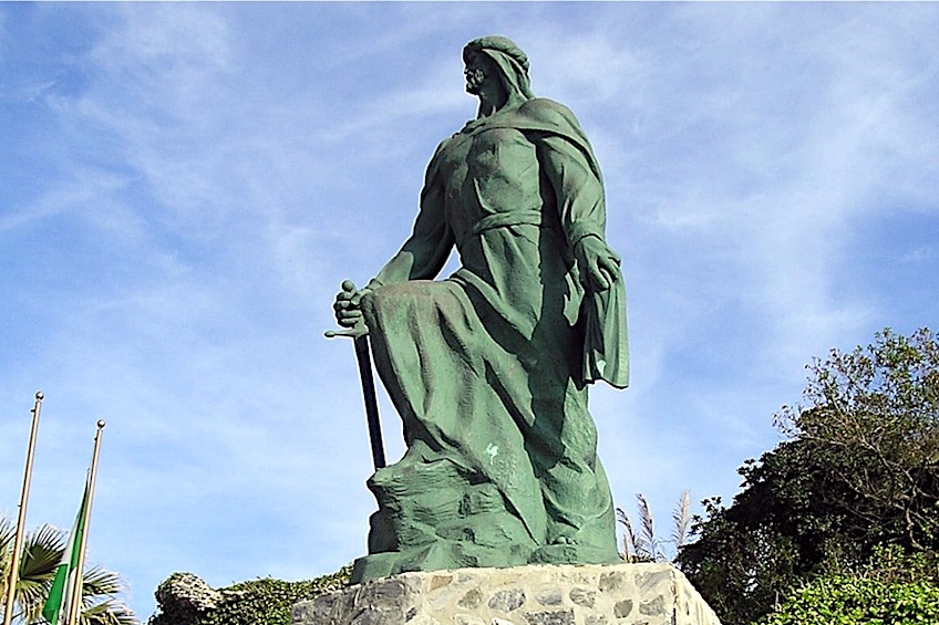 Statue of Abd ar Rahman I