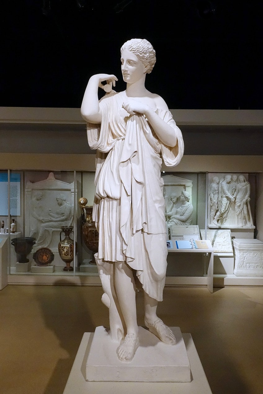 Top Female Greek Sculptures