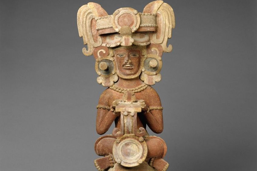 mayan king statues