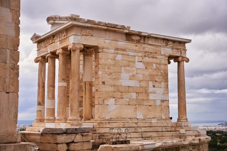 Temple of Athena Nike – Exploring the Acropolis Temple