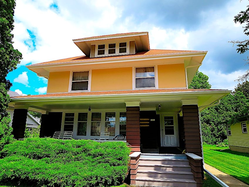 American Foursquare Vernacular Style