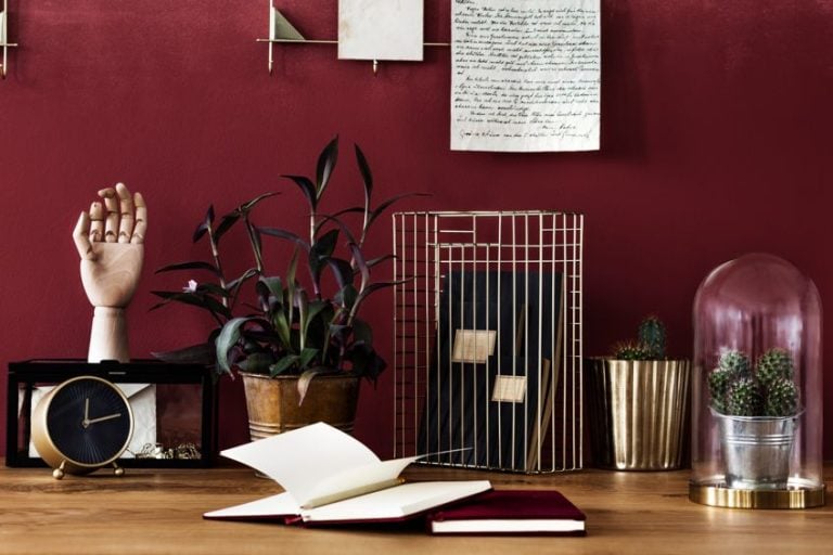 What Colors Go With Red? - The Complementary Color of Red