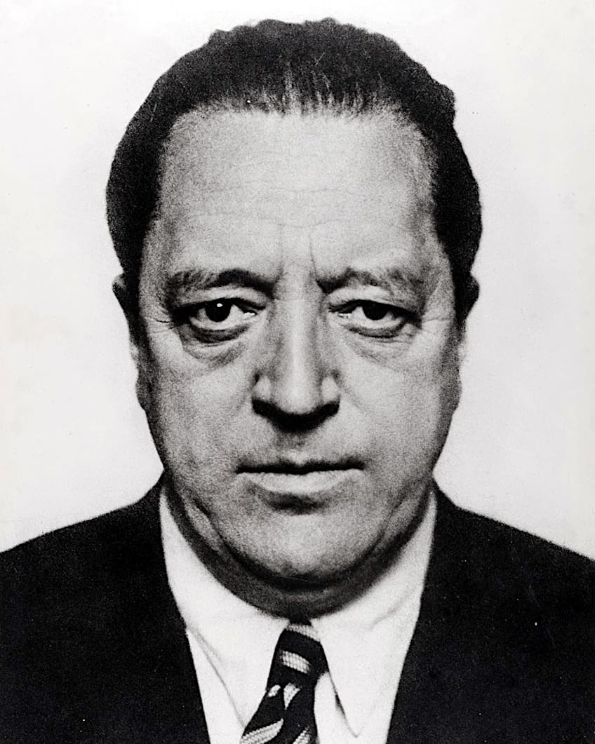 Ludwig Mies van der Rohe Biography