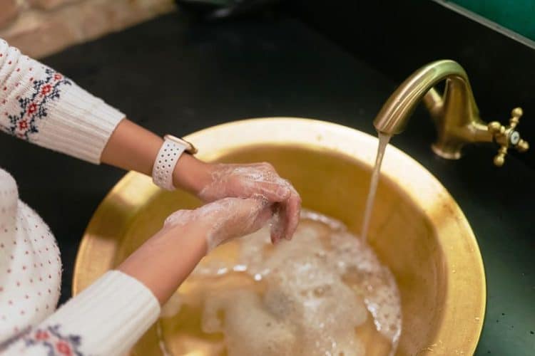 Is Acrylic Paint Washable? Tips on How to Wash Off Acrylic Paint