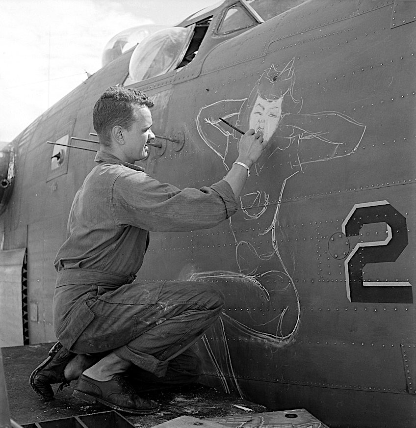 WW2 Nose Art - The History of Decorating Warplanes