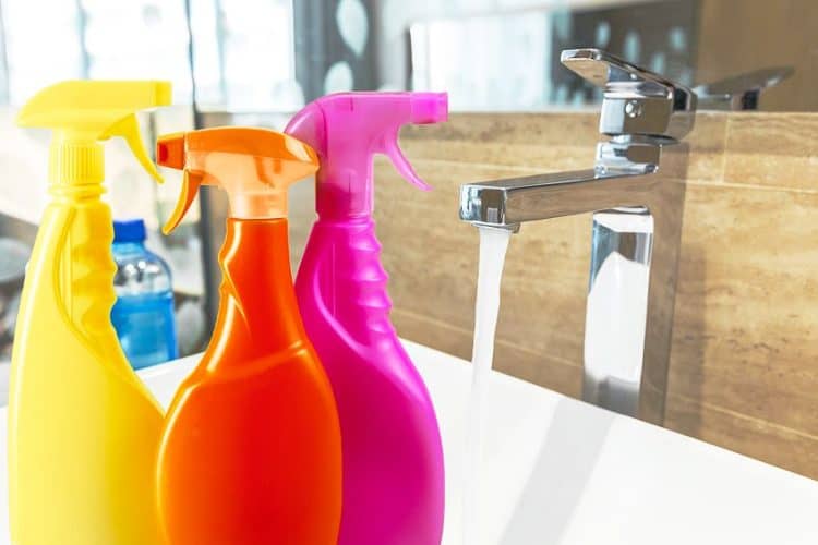 Is Acrylic Paint Washable? Tips on How to Wash Off Acrylic Paint