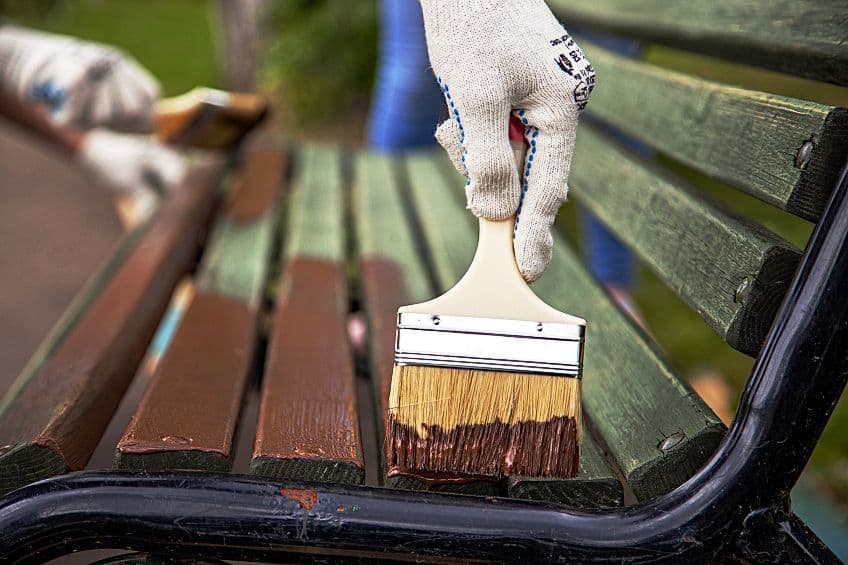 Oil-Based Paint: What It Is and When To Use It