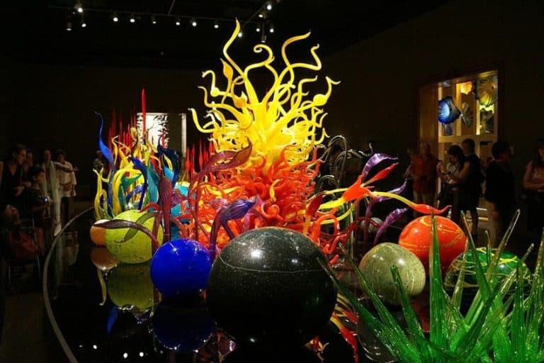Dale Chihuly – Exploring the Great Glass Artist