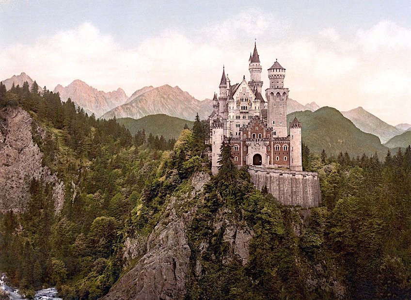 Iconic Neuschwanstein Castle Image