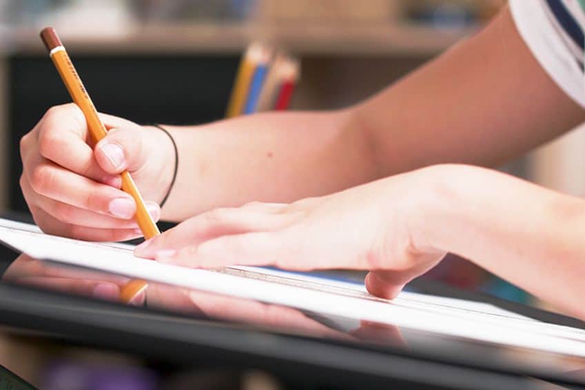 Tracing Things to Draw on Hands