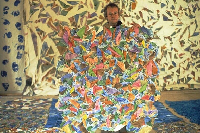Simon Hantaï – Master of the Unconventional Canvas