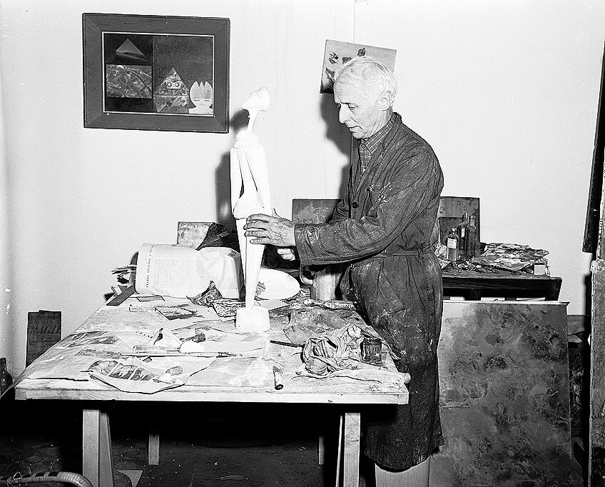 Entrance to the Subway Artist