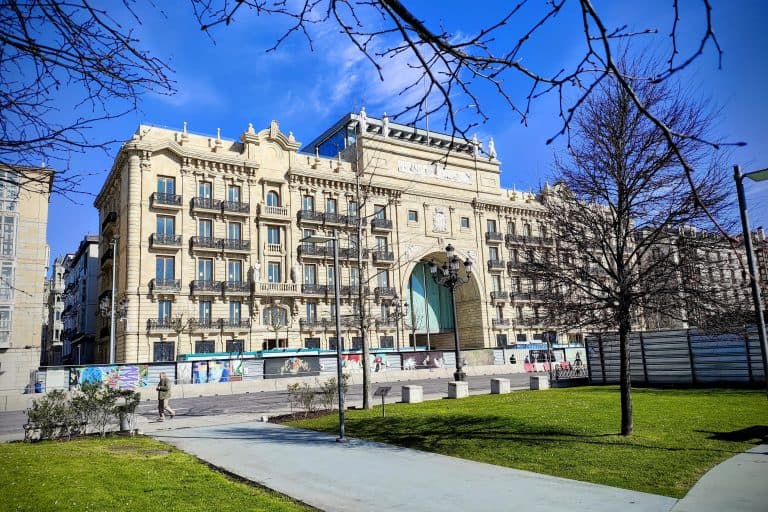 The former Banco Santander headquarters under renovation before opening as Faro Santander.