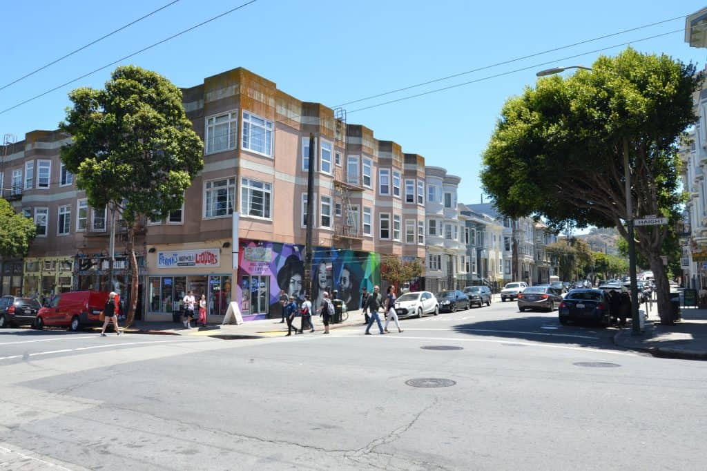 Haight Street Cole Street San Francisco 2019. De kruising Haight Street / Cole Street in San Francisco.