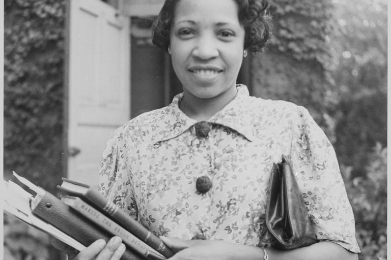 Lois Jones, artist and teacher - NARA - 559227. Lois Jones, artist and teacher.